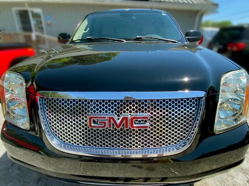 Used 2007 GMC Yukon Denali AWD/4WD image 28