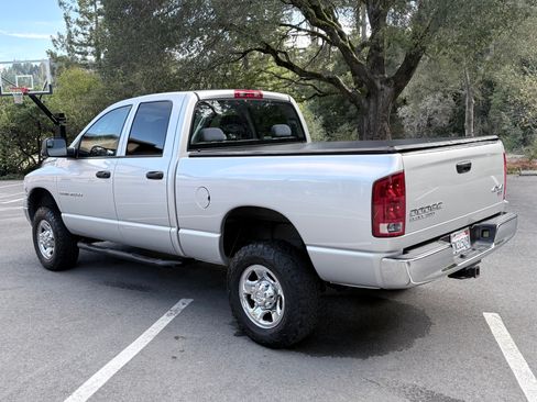 Used 2004 Dodge Ram 2500 Truck SLT image 4