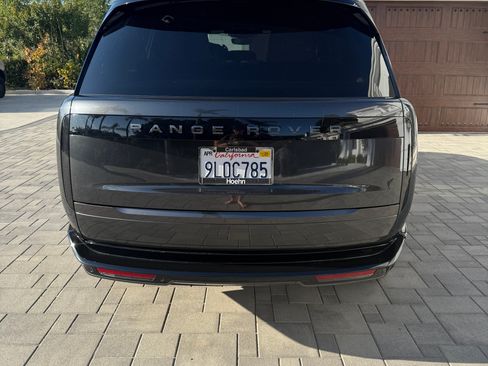 Used 2024 Land Rover Range Rover Long Wheelbase SE image 5