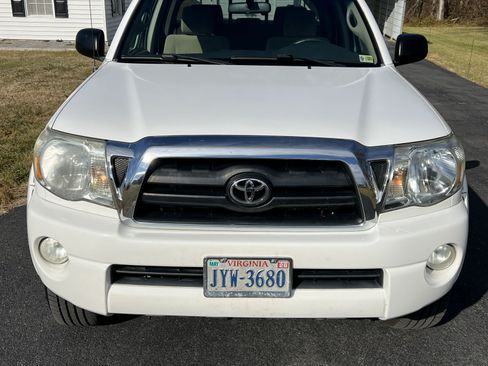 Used 2006 Toyota Tacoma PreRunner image 8
