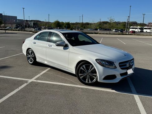 Used 2018 Mercedes-Benz C 300 Sedan image 12