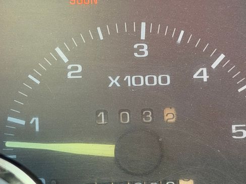 Used 1997 Chevrolet S10 Pickup LS w/ Preferred Equipment Group image 17