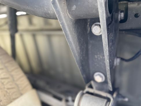 Used 2016 GMC Canyon SLE w/ All Terrain Package image 25