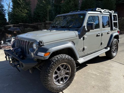 Used 2018 Jeep Wrangler Unlimited Sport S image 6
