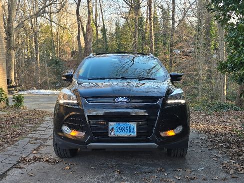 Used 2013 Ford Escape Titanium w/ Parking Technology Pkg image 5