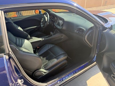 Used 2015 Dodge Challenger SRT Hellcat image 2