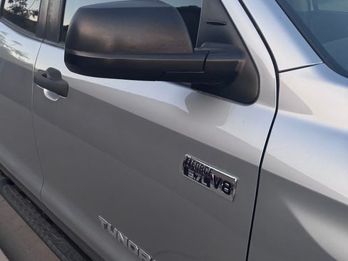 Used 2017 Toyota Tundra SR image 5