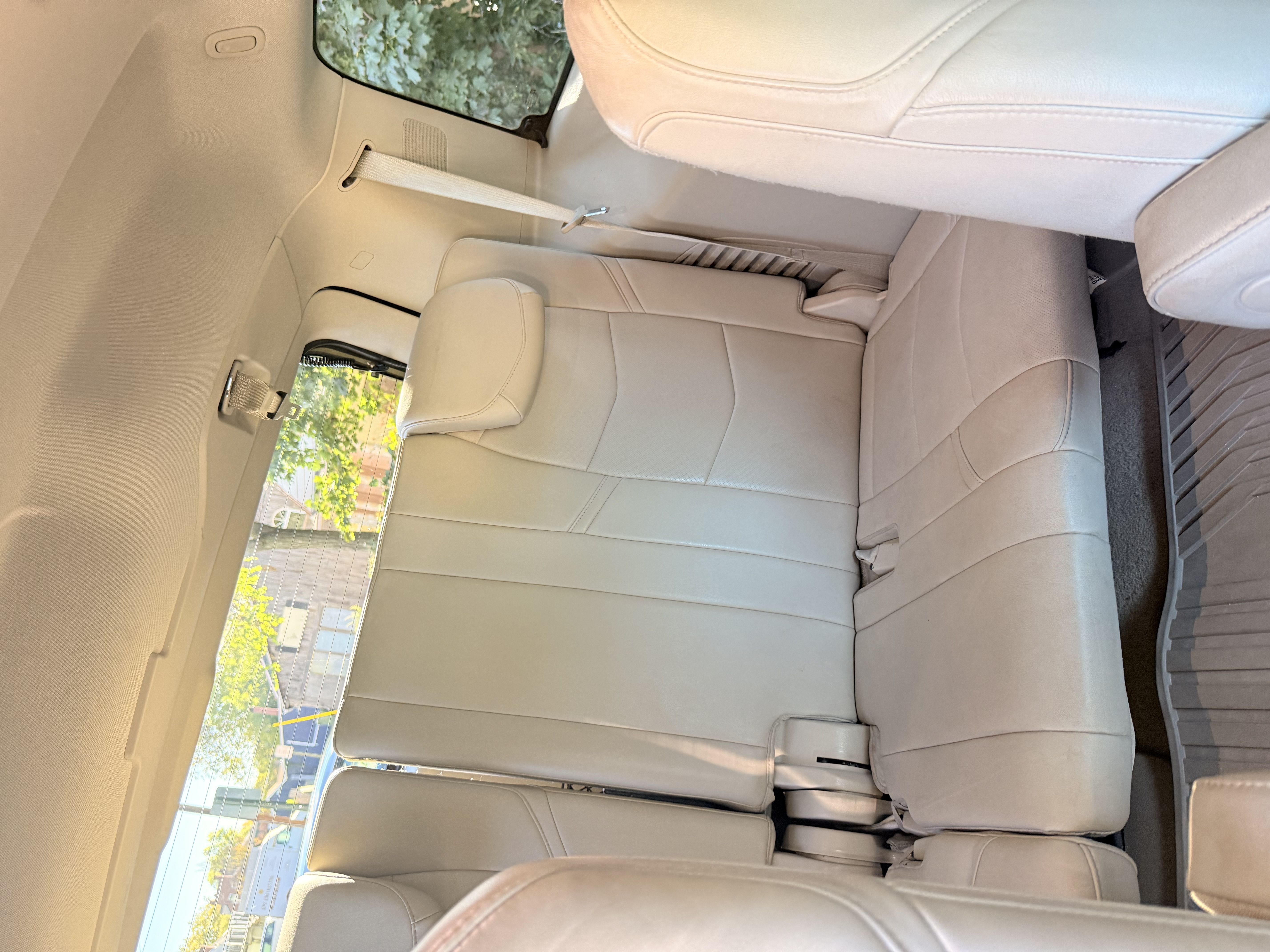 Used 2017 Cadillac Escalade Luxury AWD/4WD image 23