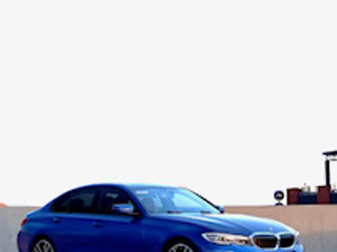 Used 2021 BMW 330i Sedan w/ M Sport Package RWD image 1
