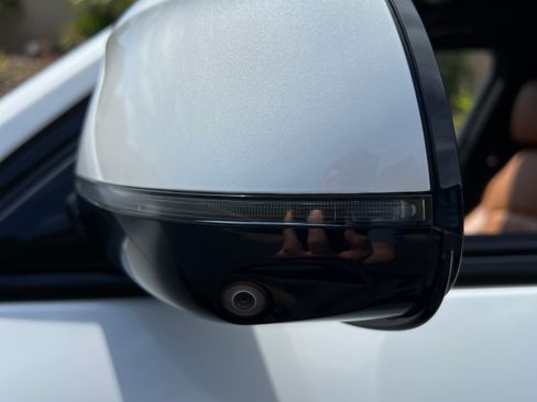 Used 2019 BMW X7 xDrive50i w/ M Sport Package image 28