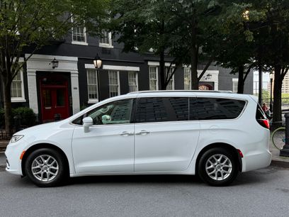 Used 2021 Chrysler Pacifica Touring-L