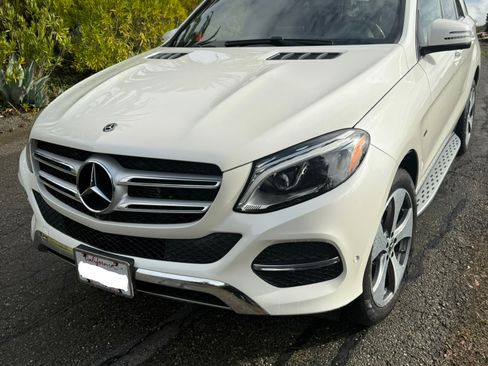 Used 2018 Mercedes-Benz GLE 550e 4MATIC image 2