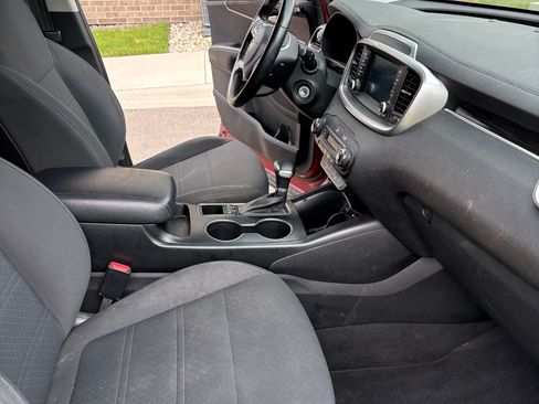 Used 2020 Kia Sorento LX w/ LX I4 Convenience Package image 28