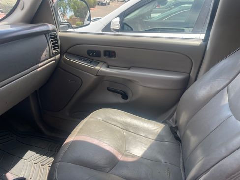 Used 2004 Chevrolet Tahoe Z71 w/ Z71 Preferred Equipment Group AWD/4WD image 18
