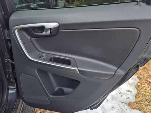 Used 2011 Volvo XC60 3.2 image 14