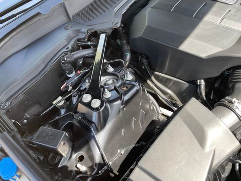 Used 2019 Land Rover Range Rover Sport HSE AWD/4WD image 14