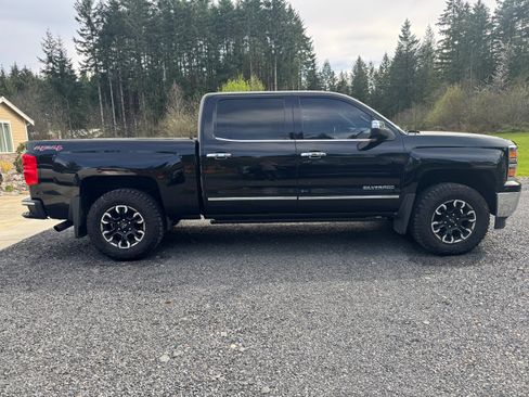 Used 2015 Chevrolet Silverado 1500 LTZ w/ LTZ Plus Package AWD/4WD image 8