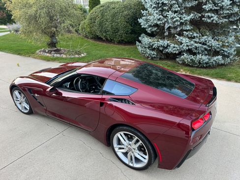 Used 2019 Chevrolet Corvette Stingray Coupe w/ 1LT image 4