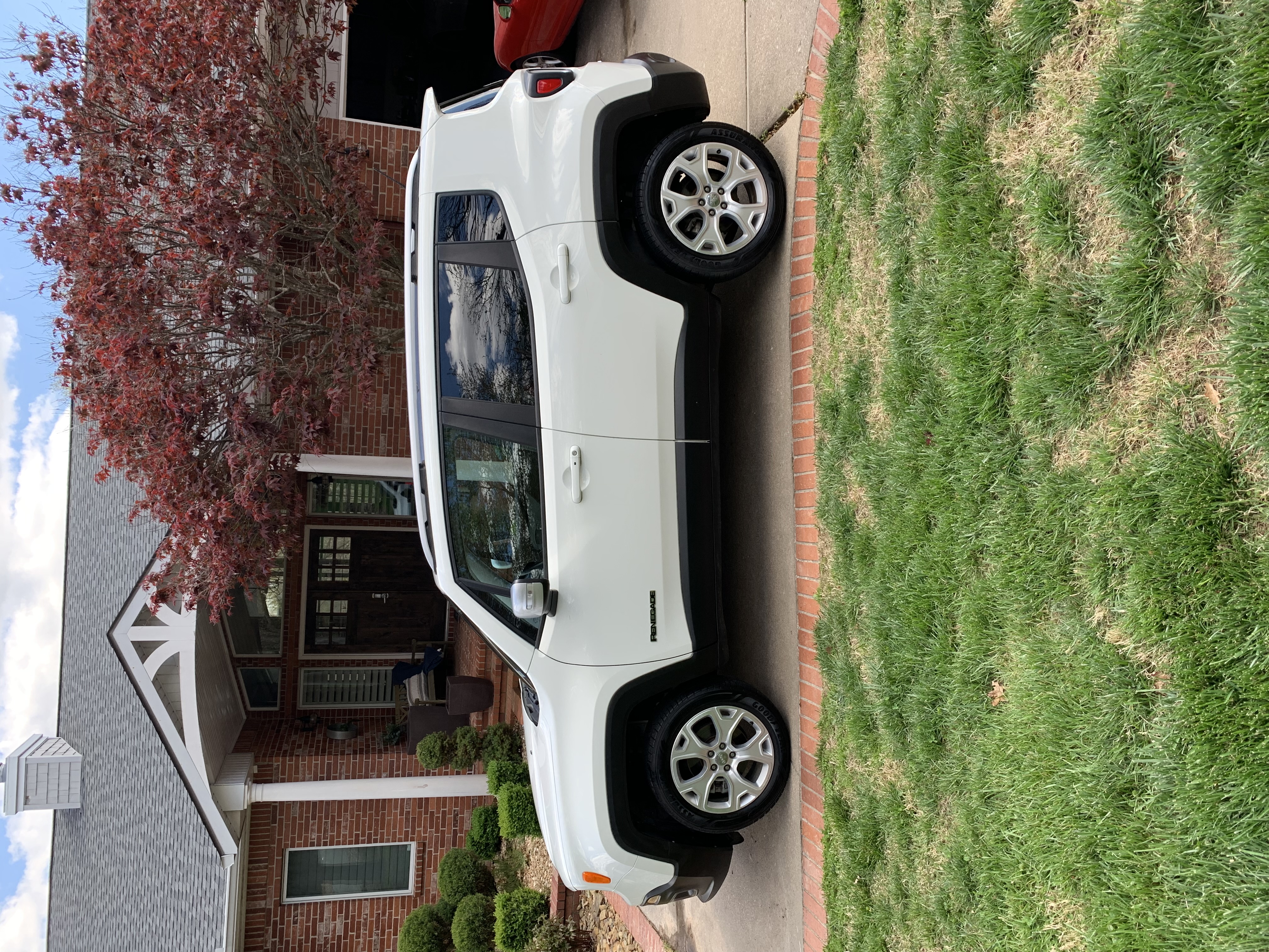 Used 2017 Jeep Renegade Limited AWD/4WD image 2