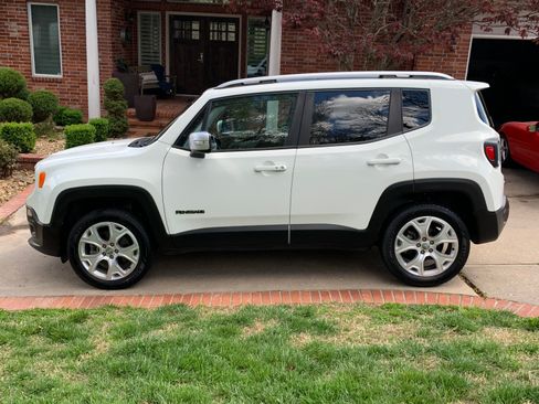 Used 2017 Jeep Renegade Limited AWD/4WD image 2