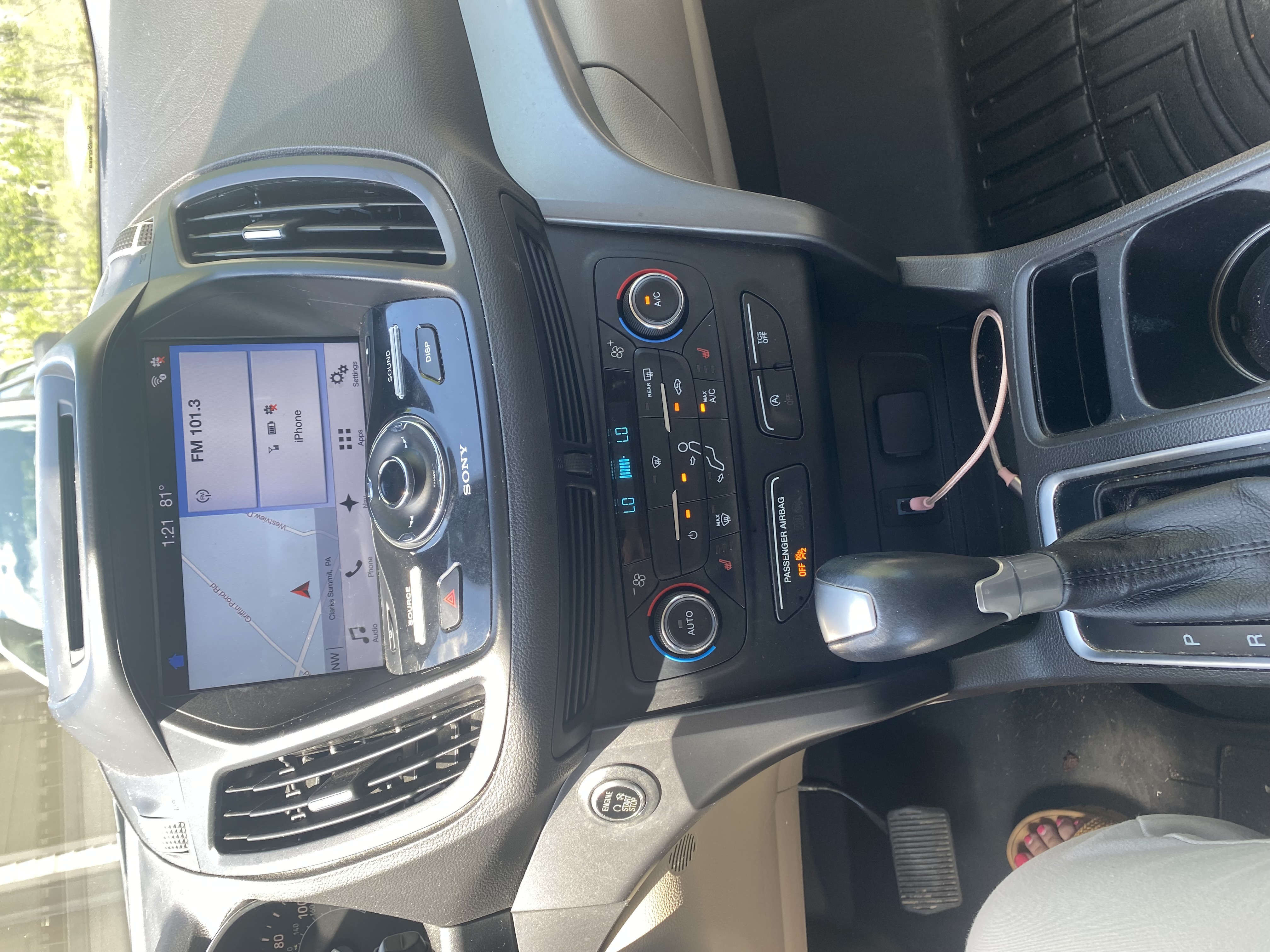 Used 2017 Ford Escape Titanium AWD/4WD image 9
