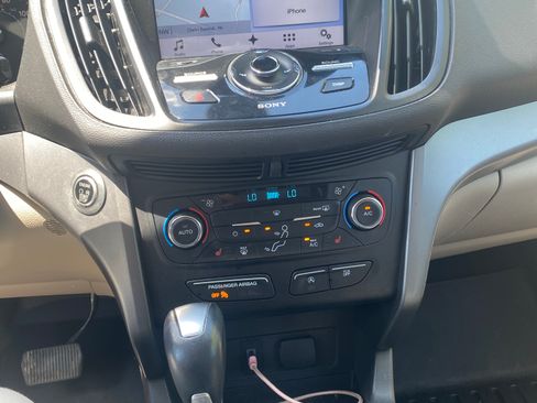 Used 2017 Ford Escape Titanium AWD/4WD image 9