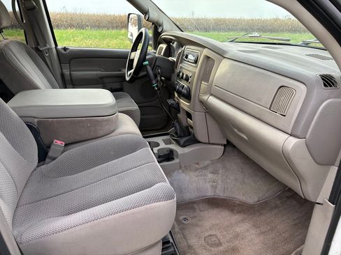 Used 2005 Dodge Ram 2500 Truck SLT image 10