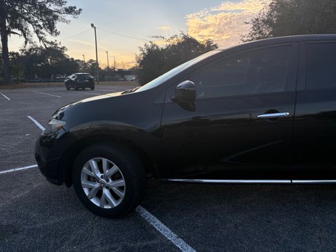 Used 2014 Nissan Murano S image 2