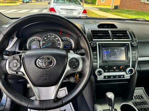 Used 2014 Toyota Camry SE FWD image 15