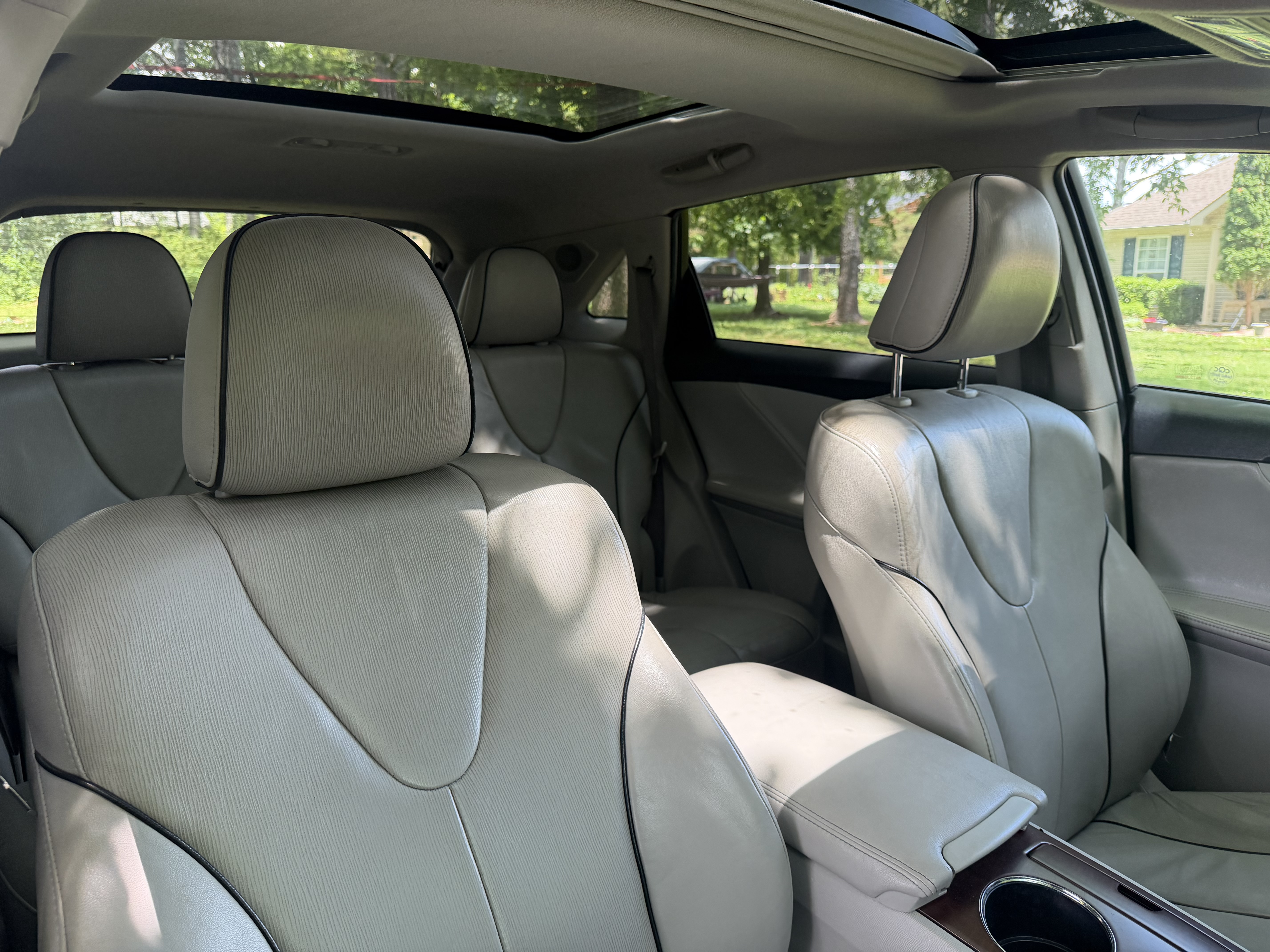Used 2010 Toyota Venza FWD image 21