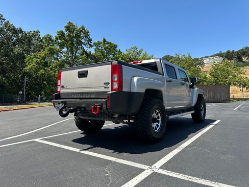 Used 2009 HUMMER H3T Alpha image 11