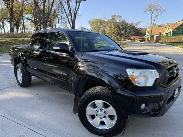 Used 2013 Toyota Tacoma 4x4 Double Cab w/ TRD Sport Pkg image 8