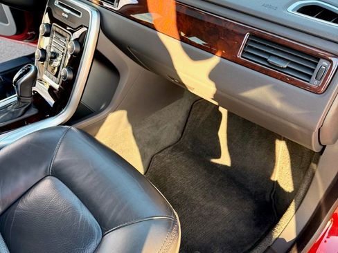 Used 2014 Volvo XC70 3.2 Platinum image 20