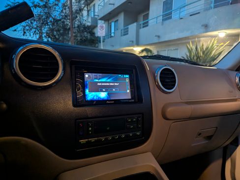 Used 2003 Ford Expedition Eddie Bauer image 17