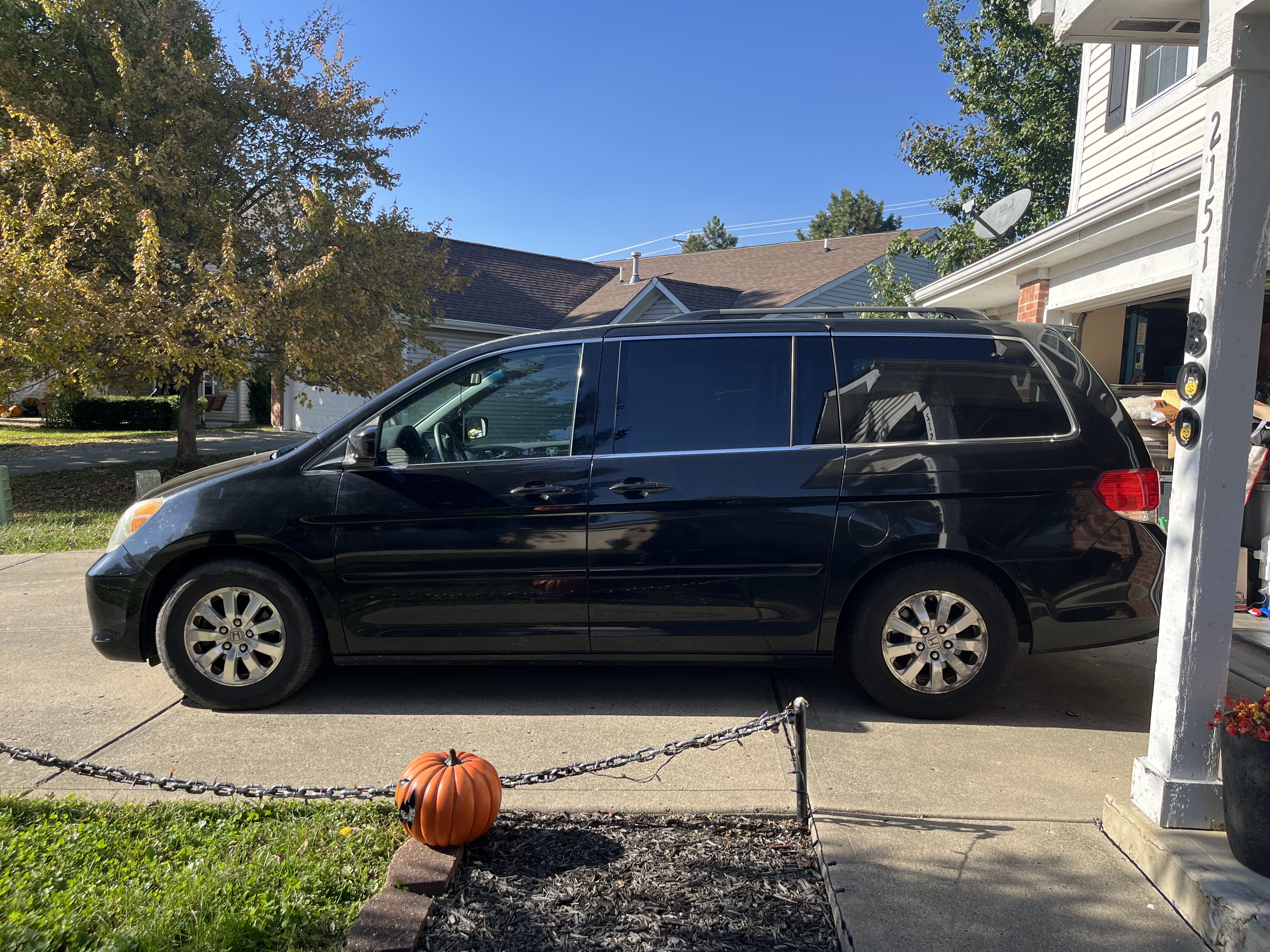 Used 2010 Honda Odyssey EX-L image 1
