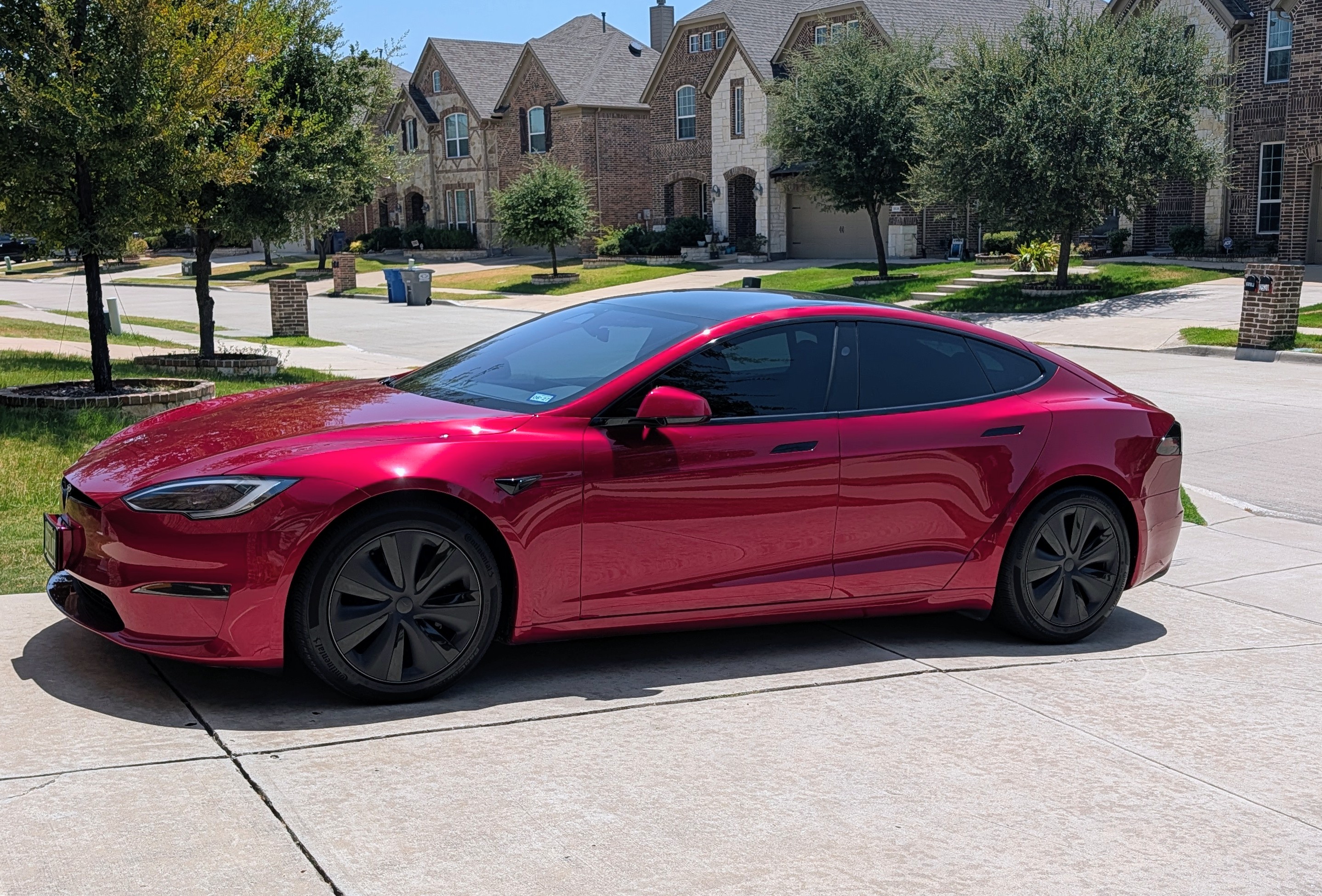 Used 2024 Tesla Model S AWD/4WD image 1