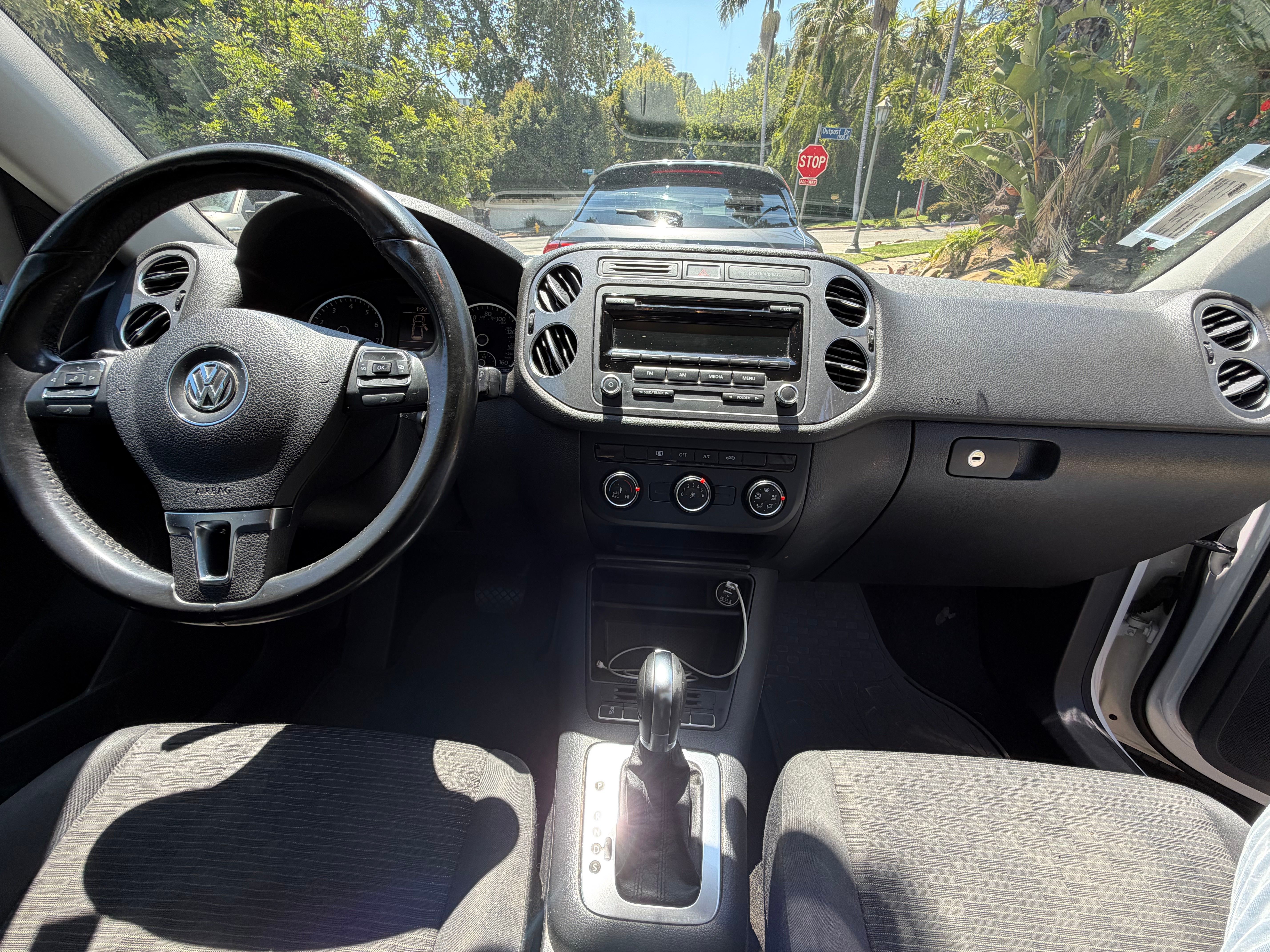 Used 2014 Volkswagen Tiguan S FWD image 17