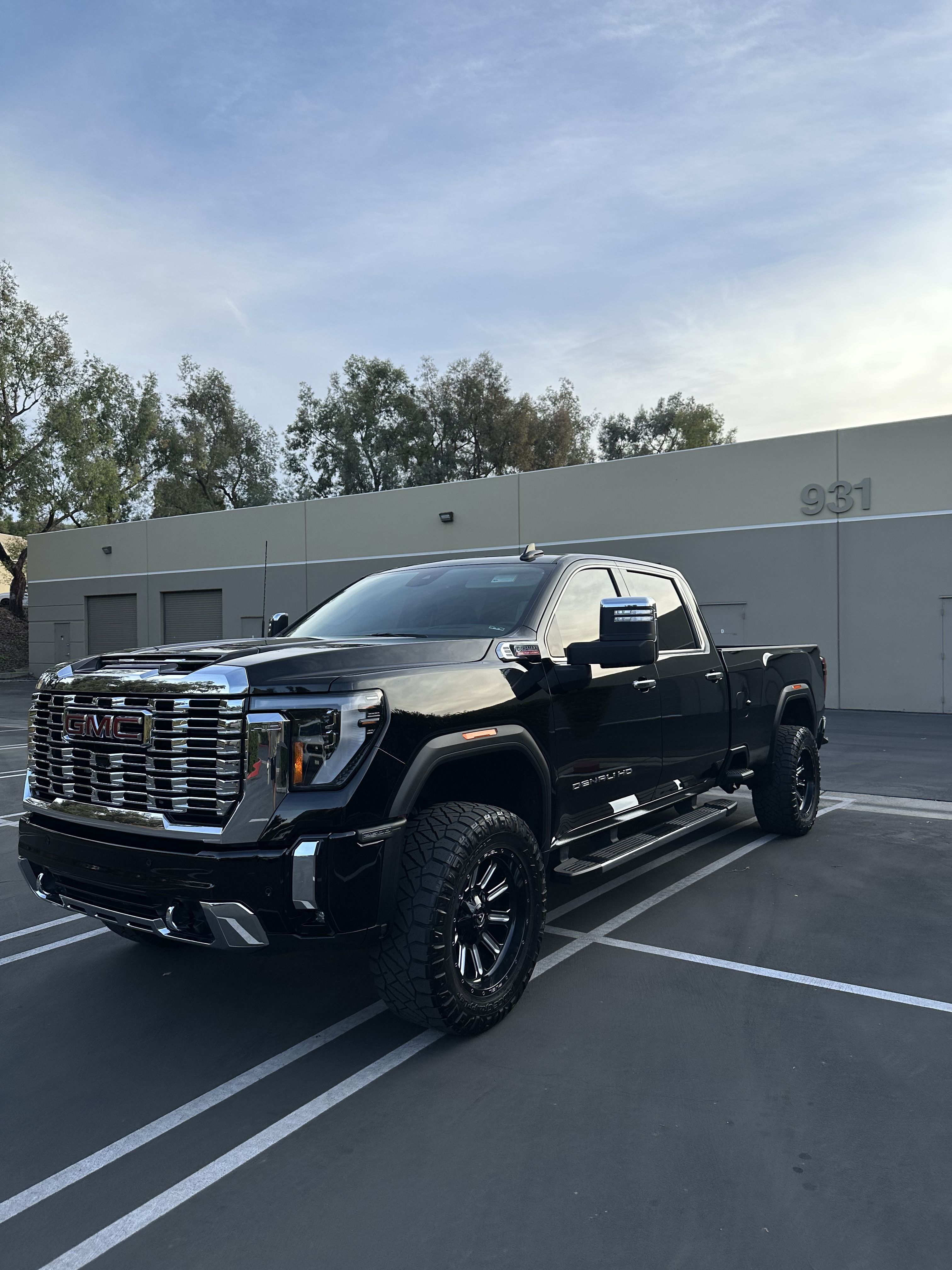 Used 2025 GMC Sierra 2500 Denali w/ Technology Package AWD/4WD image 5