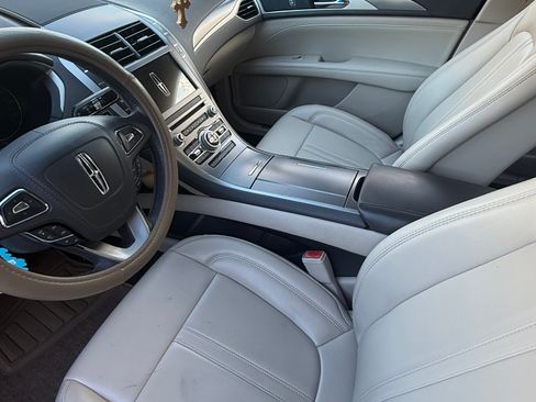 Used 2017 Lincoln MKZ Premiere image 8