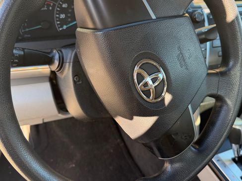 Used 2012 Toyota Camry SE image 12