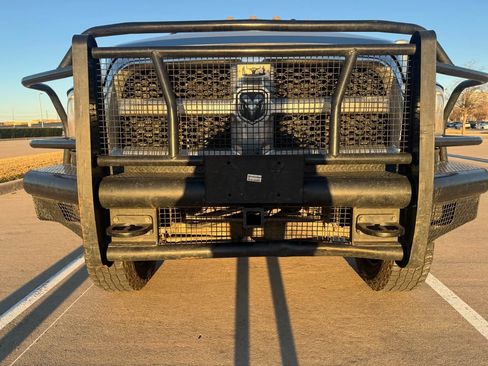 Used 2018 RAM 2500 Tradesman w/ Chrome Appearance Group image 6