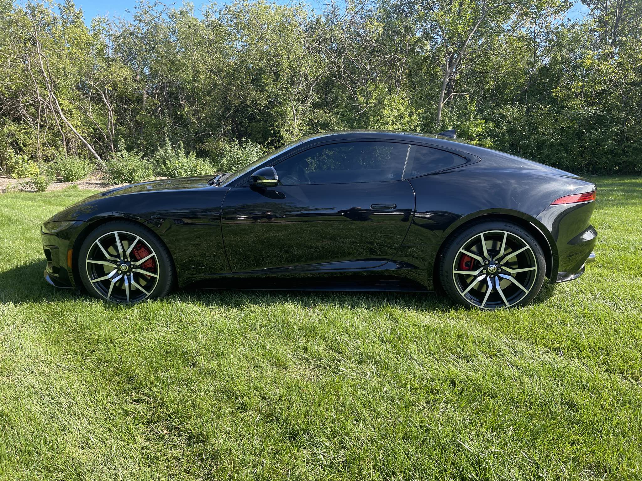 Used 2024 Jaguar F-TYPE R AWD/4WD image 11