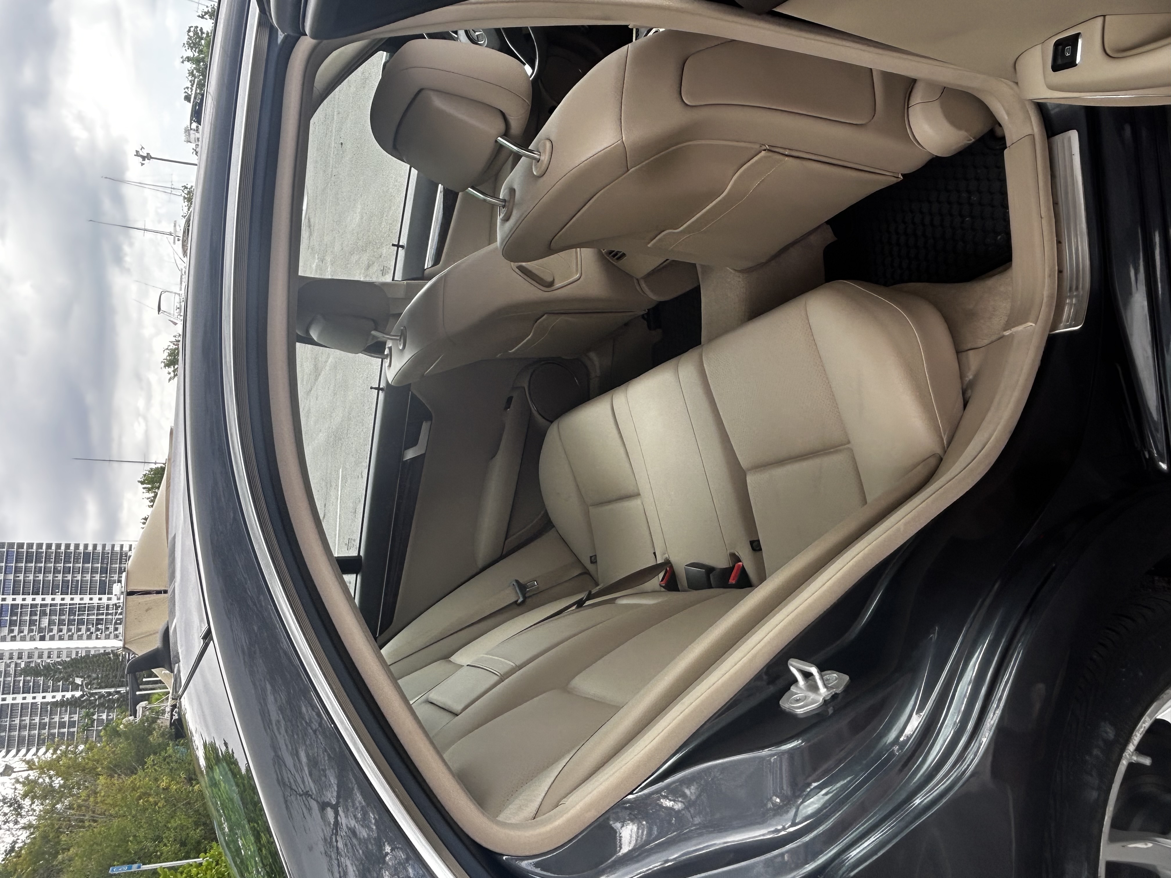 Used 2013 Mercedes-Benz C 250 Sedan image 11