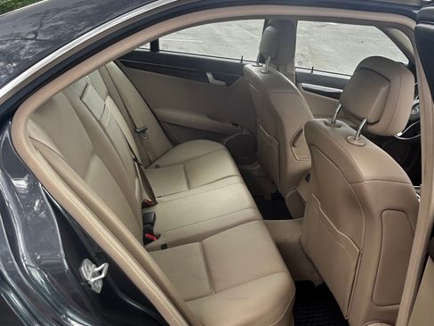 Used 2013 Mercedes-Benz C 250 Sedan image 11