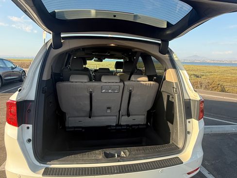 Used 2019 Honda Odyssey Elite image 6