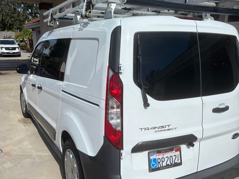 Used 2018 Ford Transit Connect XL image 4