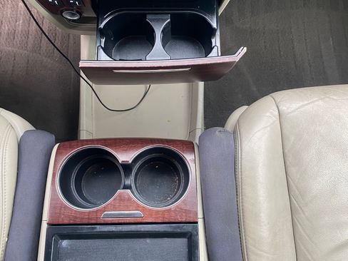 Used 2011 Toyota Sienna XLE image 26