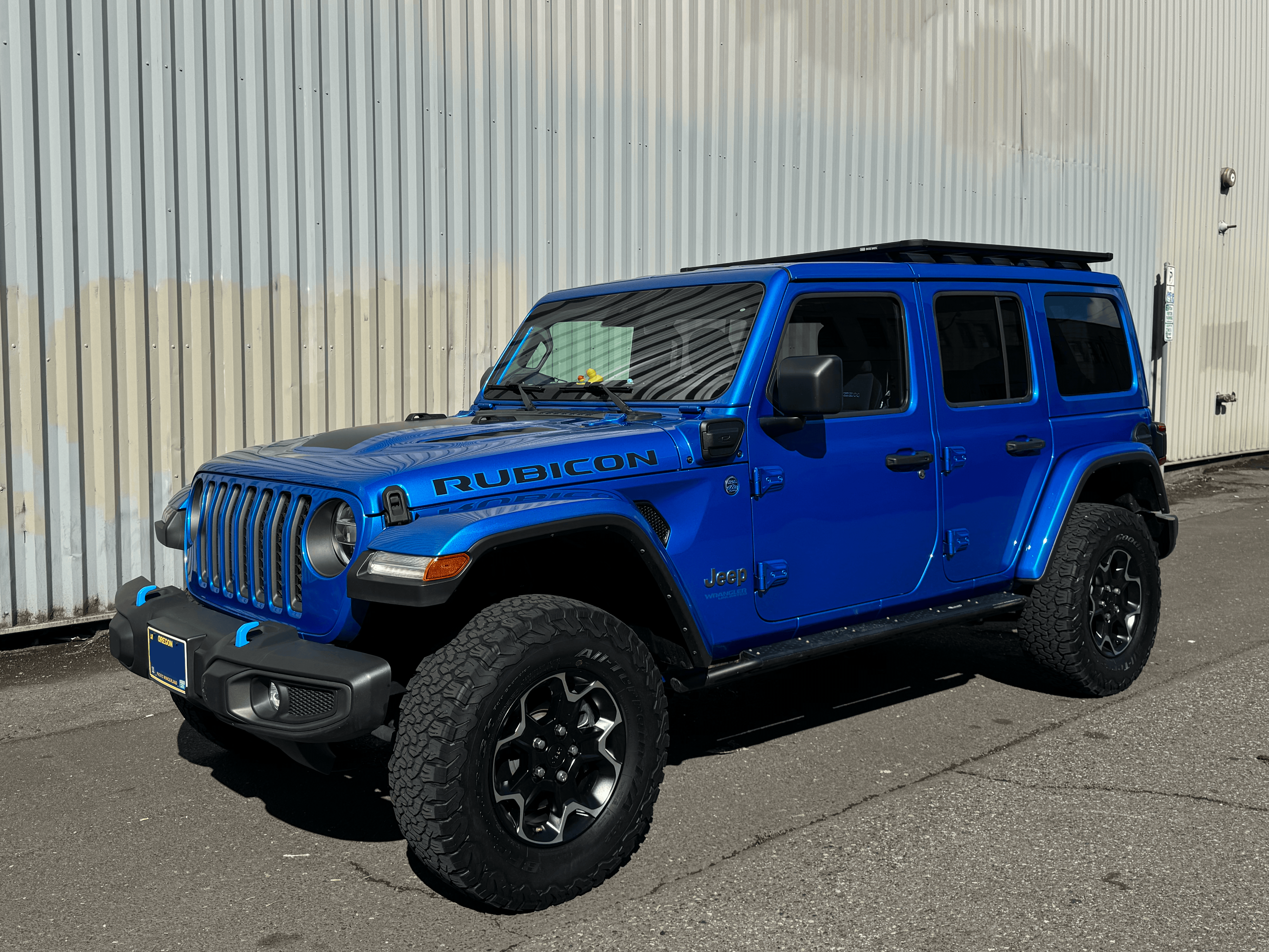 Used 2021 Jeep Wrangler Unlimited Rubicon 4xe w/ Cold Weather Group AWD/4WD image 2