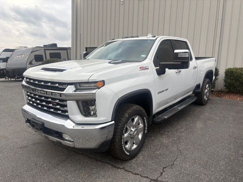Used 2022 Chevrolet Silverado 3500 LTZ image 4