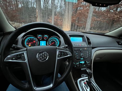 Used 2011 Buick Regal CXL Turbo w/ TO2 Preferred Equipment Group image 11